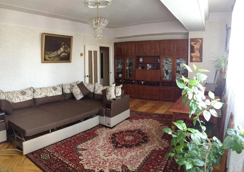Апартаменты На Тиграна Меца Ереван Экстерьер фото